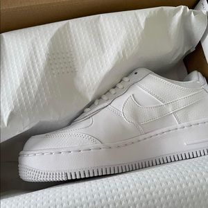 Size 8 Nike air forces